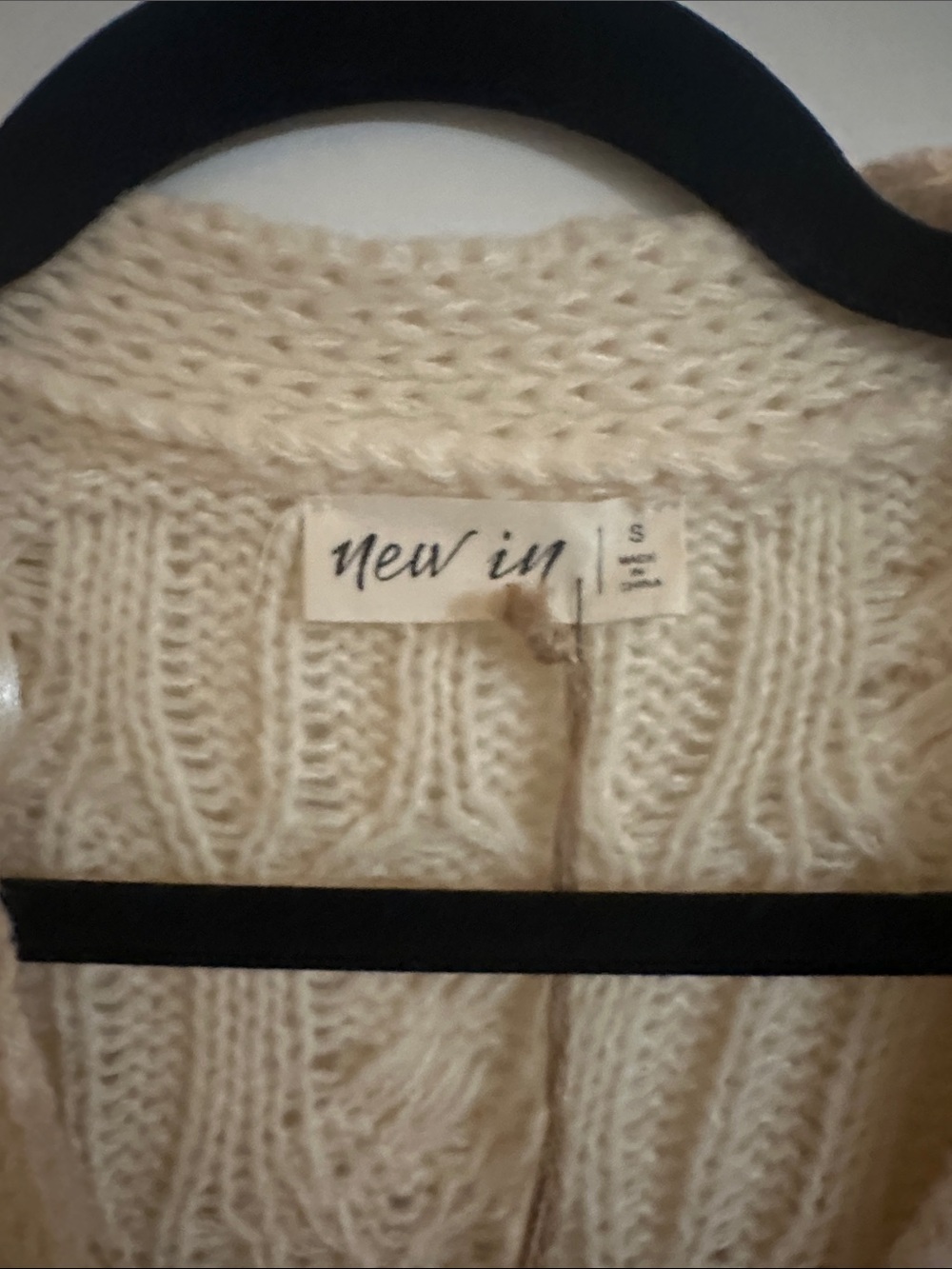Cream Floral Appliqué Cable Knit Cardigan - Picture 2 of 5